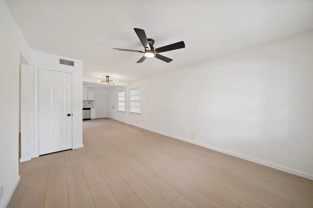 402 E Linda Drive Garland, TX 75041