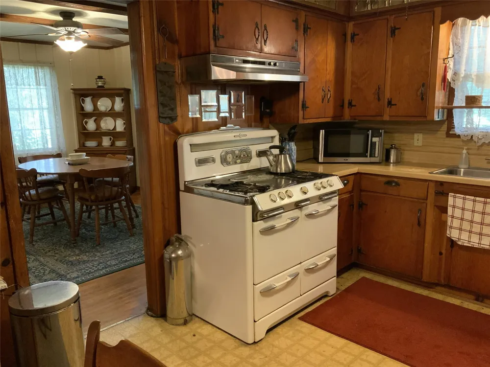 16926 County Road 4336 Larue, TX 75770