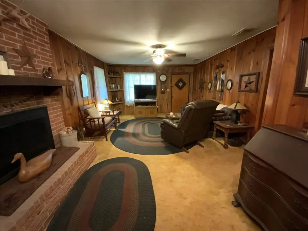 16926 County Road 4336 Larue, TX 75770