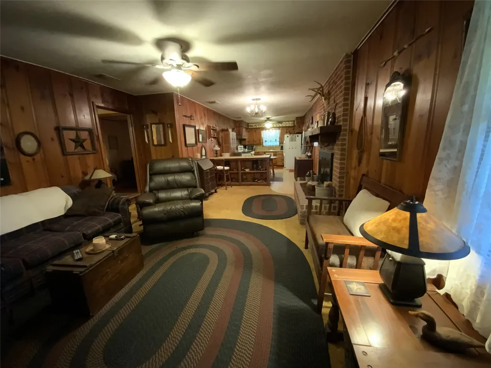 16926 County Road 4336 Larue, TX 75770