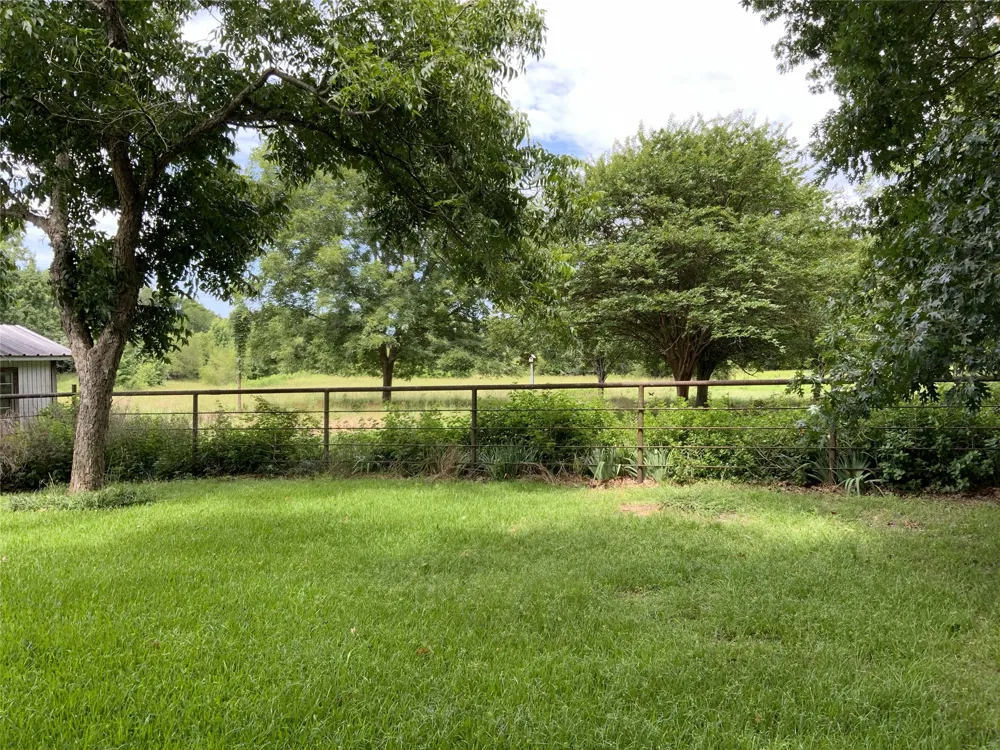 16926 County Road 4336 Larue, TX 75770