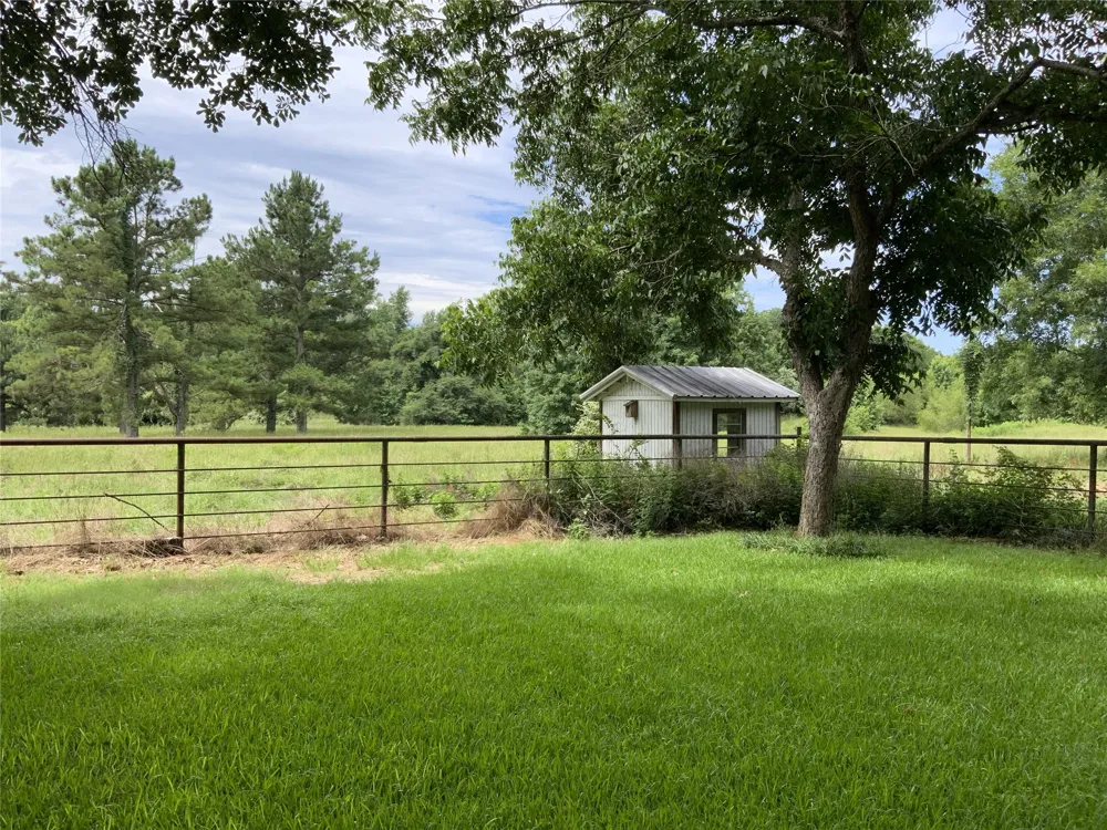 16926 County Road 4336 Larue, TX 75770