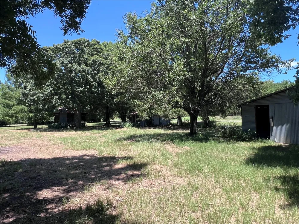 16926 County Road 4336 Larue, TX 75770