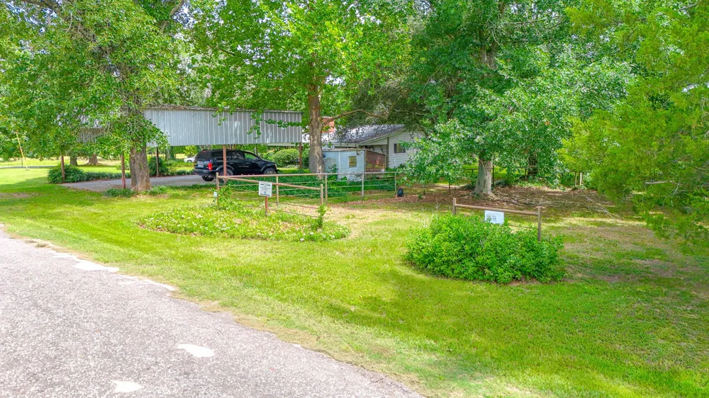 16926 County Road 4336 Larue, TX 75770