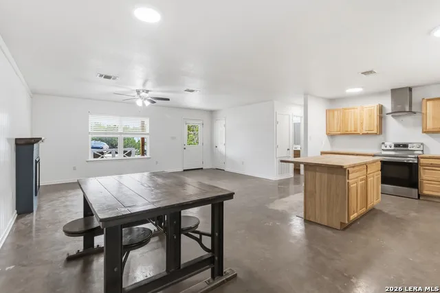 1060 POPLAR CT Fischer, TX 78623