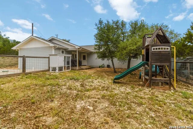 1060 POPLAR CT Fischer, TX 78623