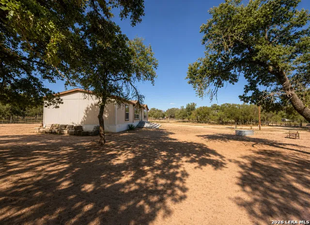 366 Ranch Rd Somerset, TX 78069