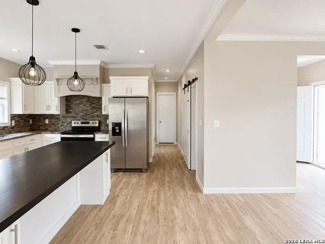 366 Ranch Rd Somerset, TX 78069