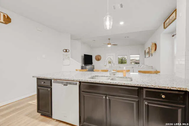 4902 OXBOW BND St Hedwig, TX 78152