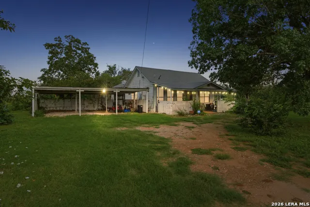 14011 Wisdom Rd Atascosa, TX 78002