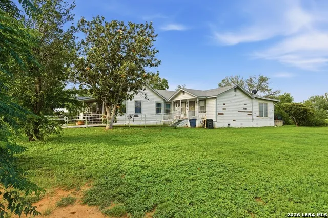 14011 Wisdom Rd Atascosa, TX 78002