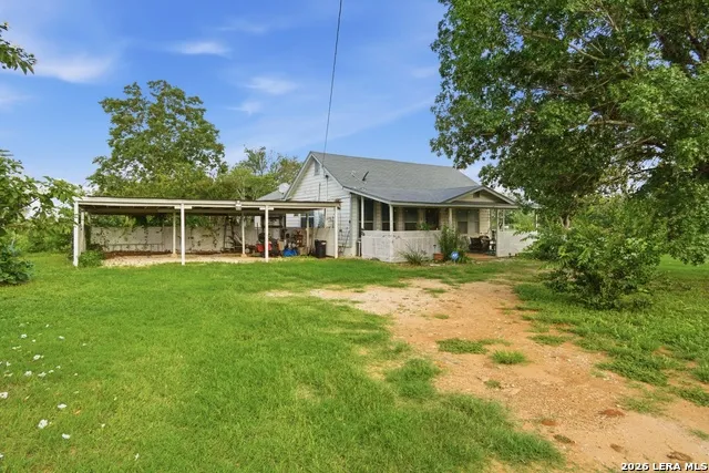 14011 Wisdom Rd Atascosa, TX 78002