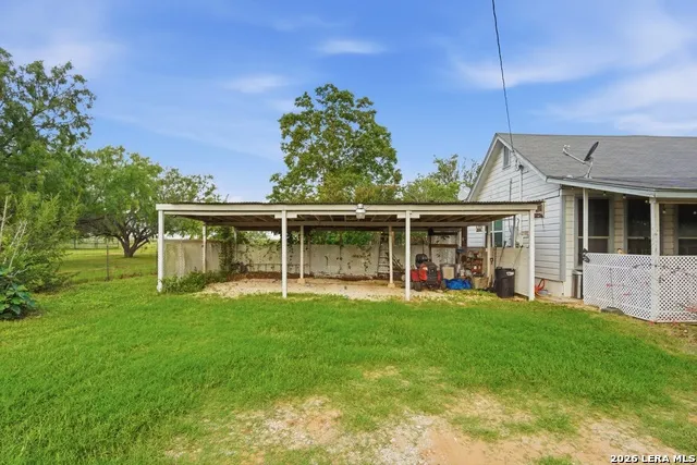 14011 Wisdom Rd Atascosa, TX 78002