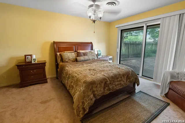 911 E Inez St Beeville, TX 78102