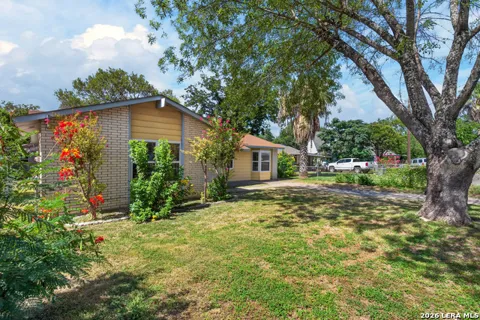 2714 LAGOON DR