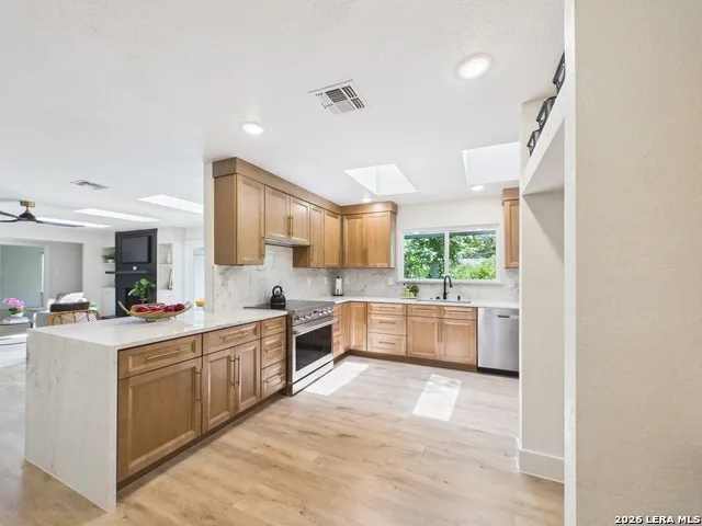 226 Gardenview Castle Hills, TX 78213