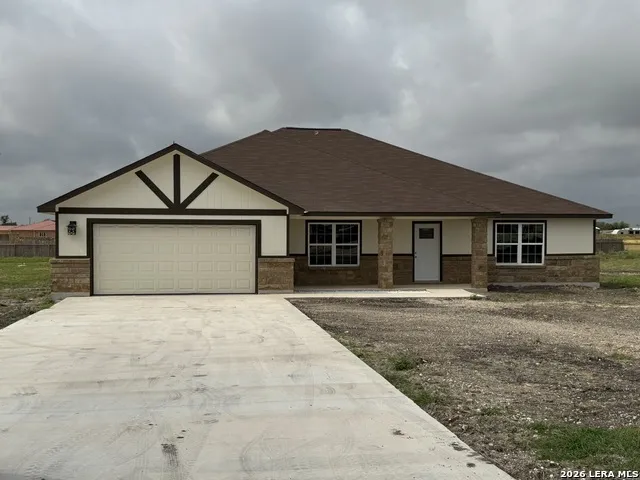 472 County Rd. 679 Natalia, TX 78059