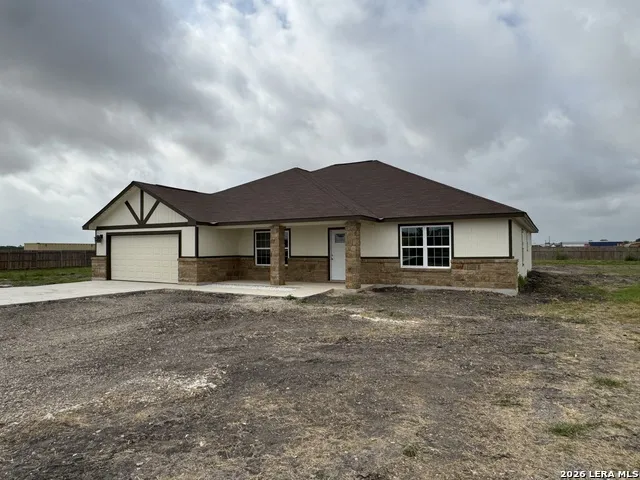 472 County Rd. 679 Natalia, TX 78059