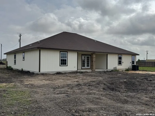 472 County Rd. 679 Natalia, TX 78059
