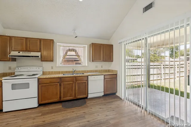 7803 Forest Ranch Live Oak, TX 78233