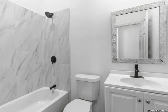 1130 Hidden Fawn Unit 3 Canyon Lake, TX 78133