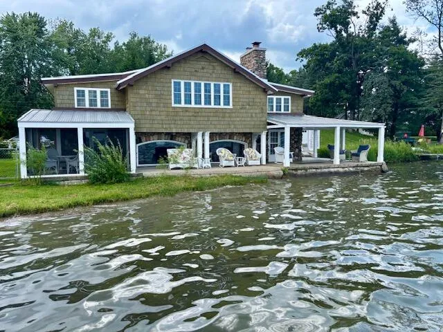 20214 Detente Road White Pigeon Township, MI 49099