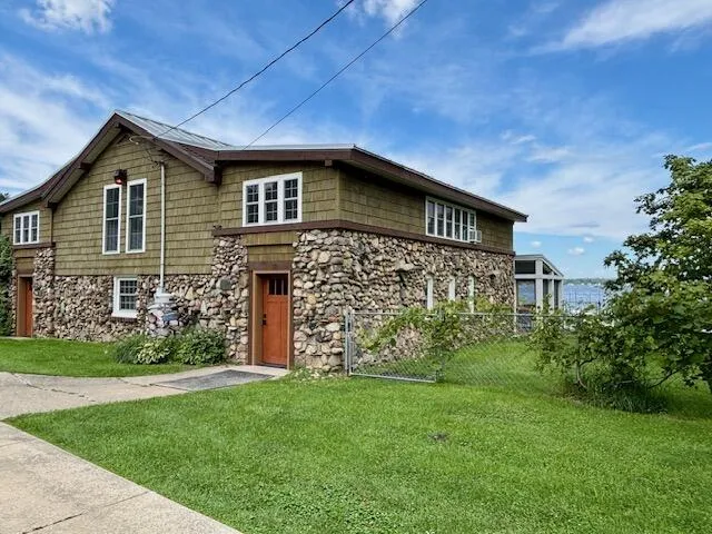 20214 Detente Road White Pigeon Township, MI 49099