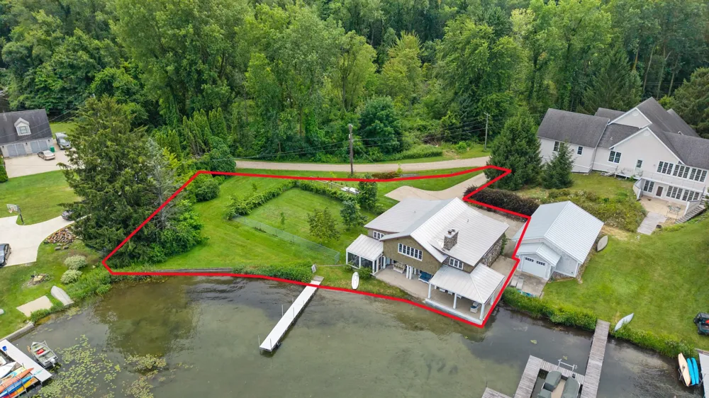 20214 Detente Road White Pigeon Township, MI 49099