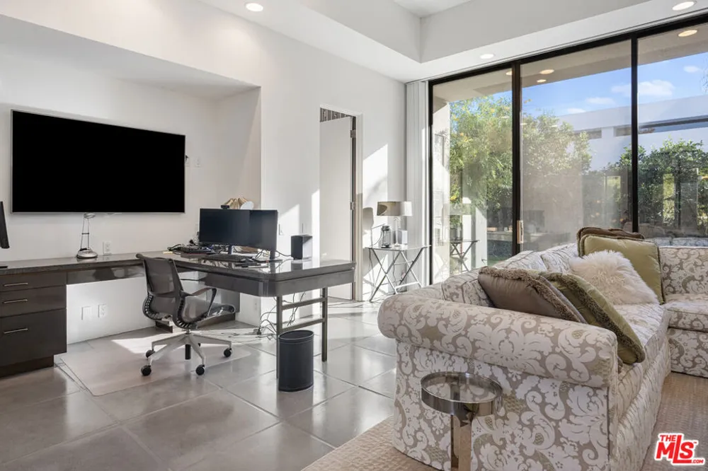 6 Rocky Lane Rancho Mirage, CA 92270