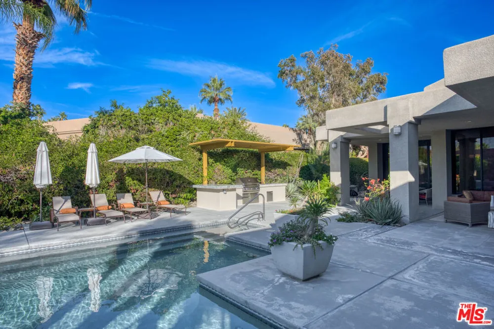6 Rocky Lane Rancho Mirage, CA 92270