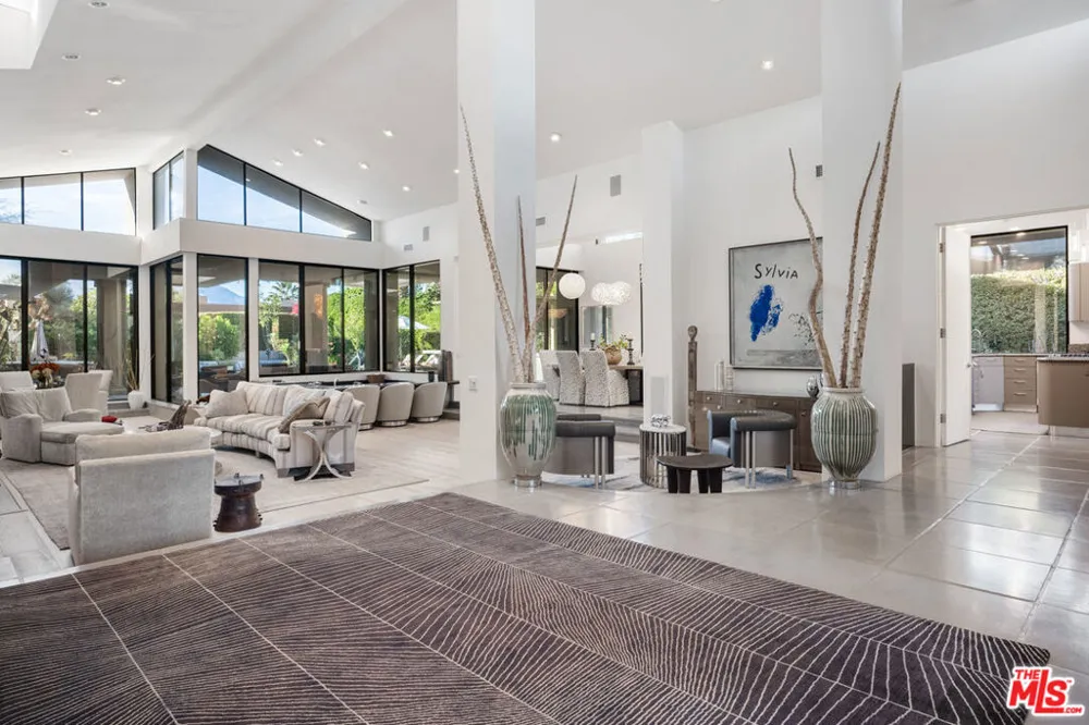 6 Rocky Lane Rancho Mirage, CA 92270