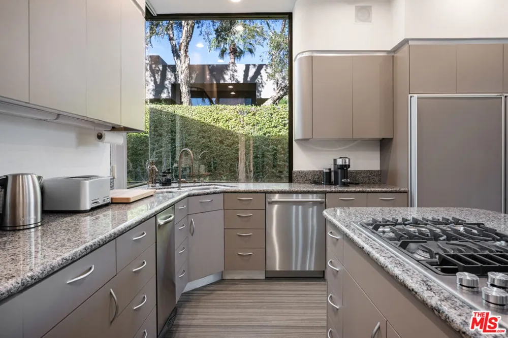 6 Rocky Lane Rancho Mirage, CA 92270