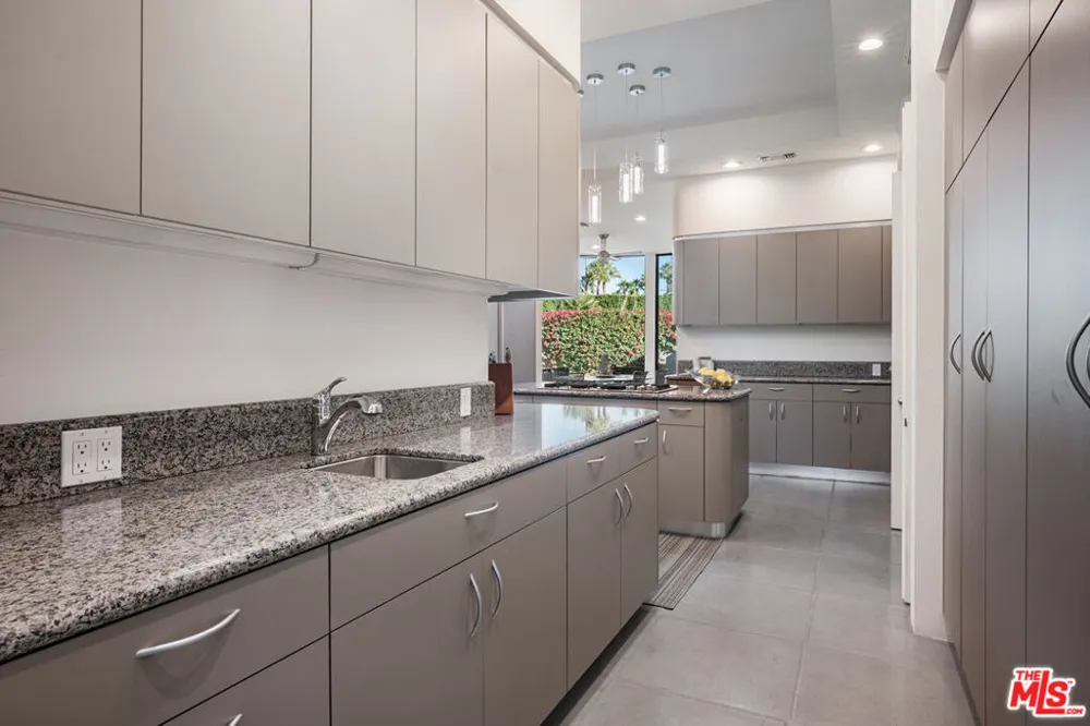 6 Rocky Lane Rancho Mirage, CA 92270
