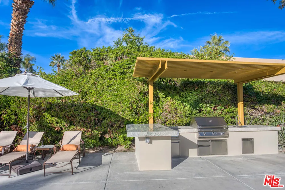 6 Rocky Lane Rancho Mirage, CA 92270