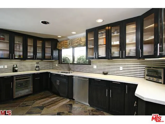 2001 COLDWATER CANYON DRIVE Beverly Hills, CA 90210
