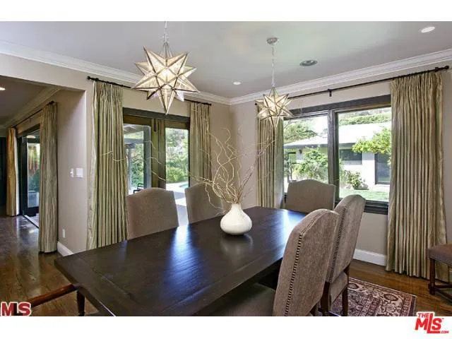 2001 COLDWATER CANYON DRIVE Beverly Hills, CA 90210
