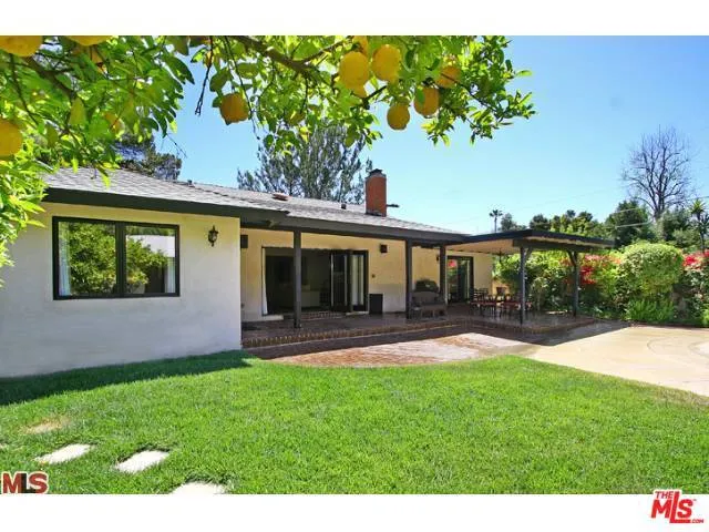 2001 COLDWATER CANYON DRIVE Beverly Hills, CA 90210