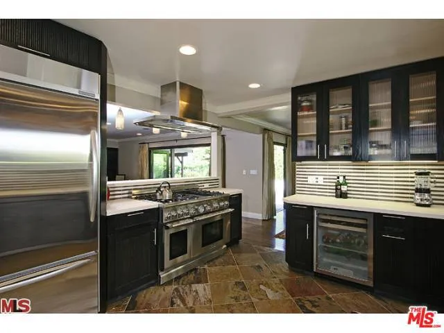 2001 COLDWATER CANYON DRIVE Beverly Hills, CA 90210