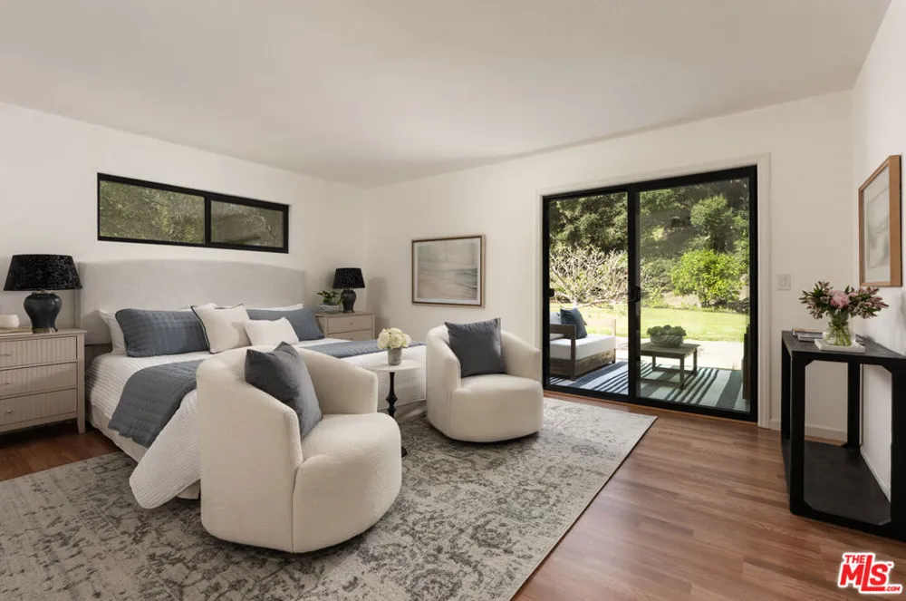 1102 Plaza Del Monte Santa Barbara, CA 93101