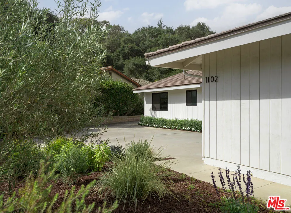 1102 Plaza Del Monte Santa Barbara, CA 93101