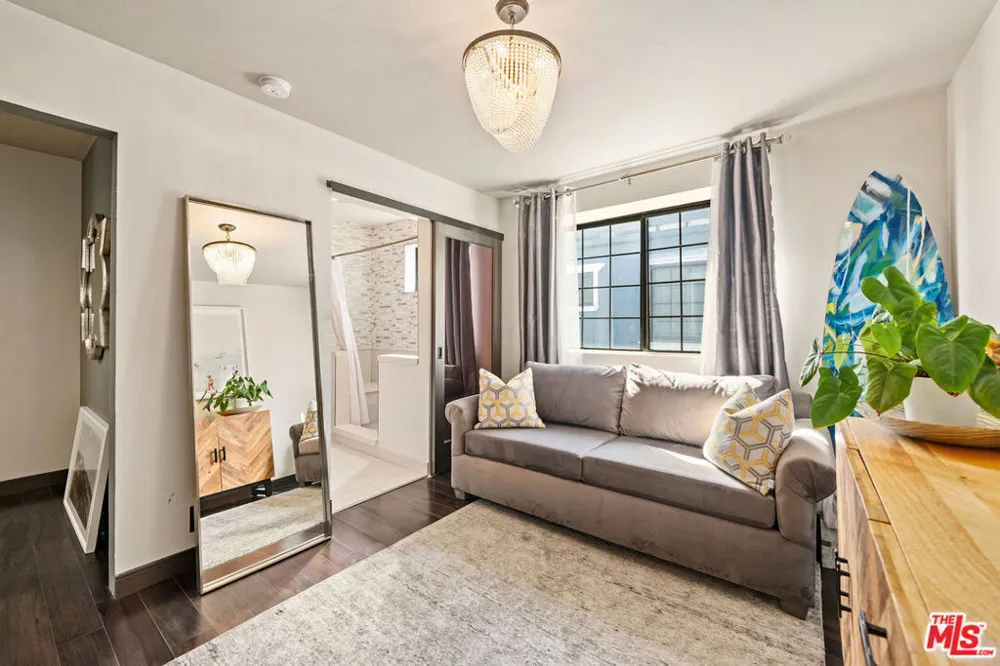 36 Navy Street #3 Venice, CA 90291
