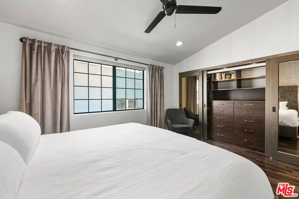 36 Navy Street #3 Venice, CA 90291