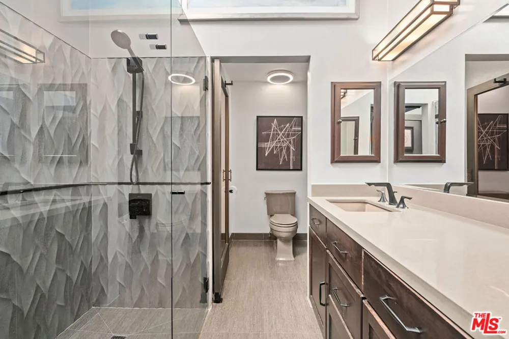 36 Navy Street #3 Venice, CA 90291