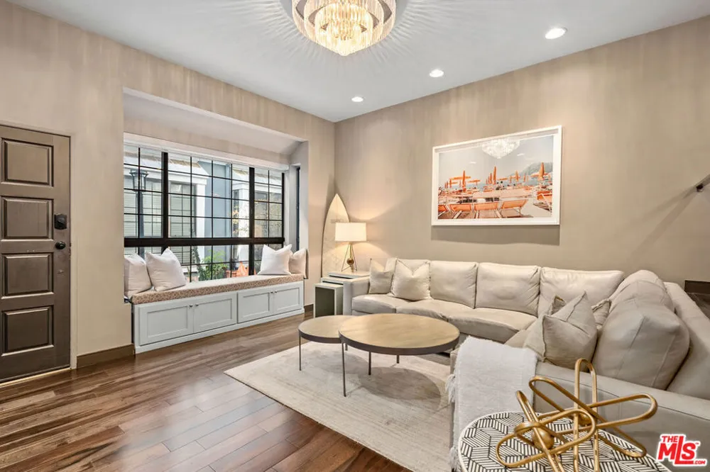 36 Navy Street #3 Venice, CA 90291