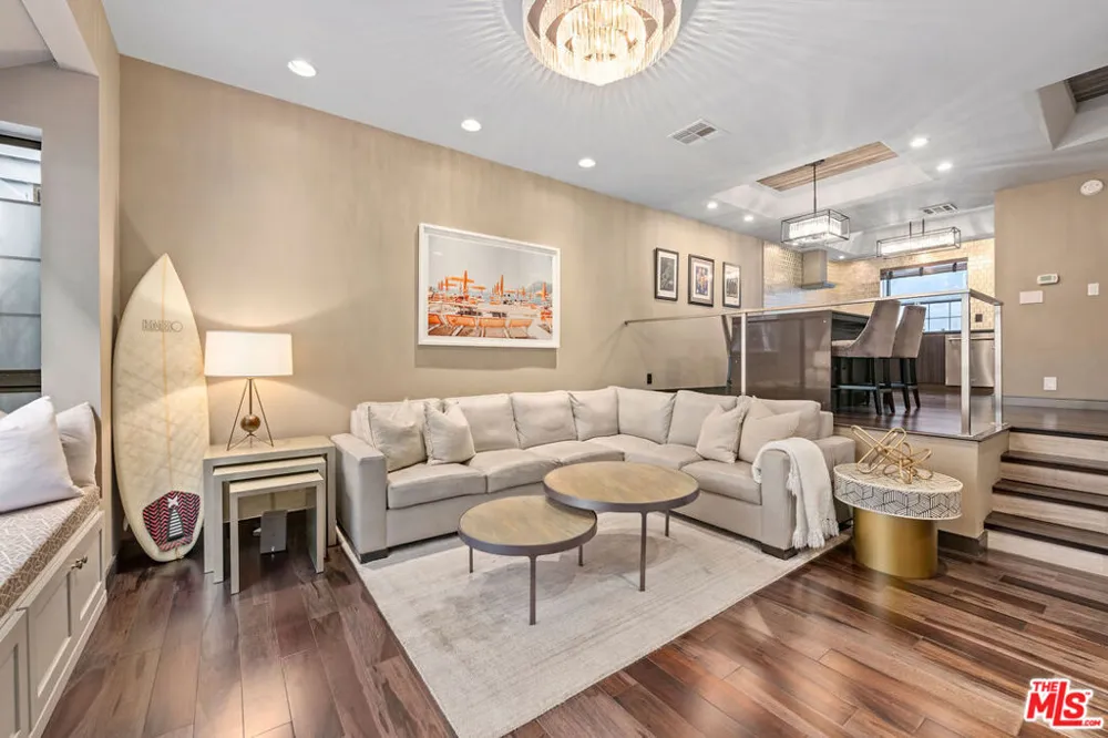 36 Navy Street #3 Venice, CA 90291