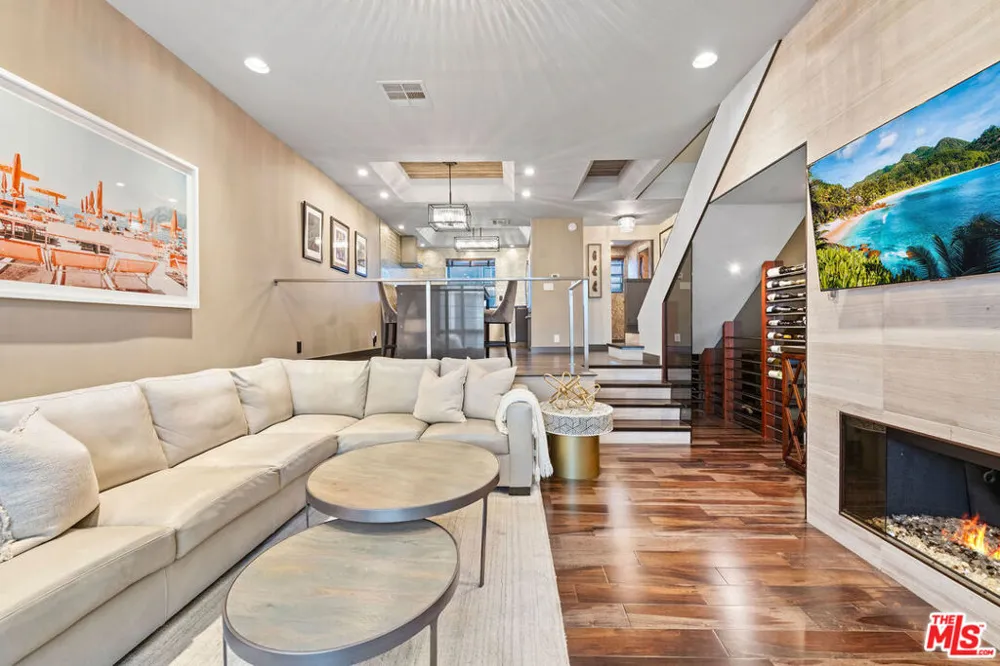 36 Navy Street #3 Venice, CA 90291