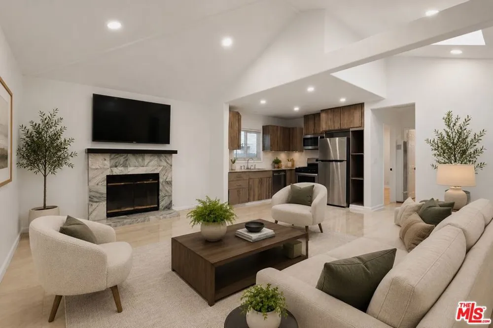 806 Navy Street Santa Monica, CA 90405