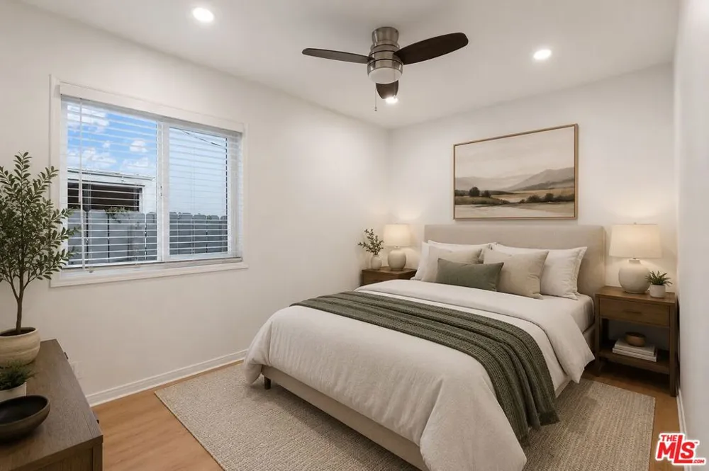 806 Navy Street Santa Monica, CA 90405