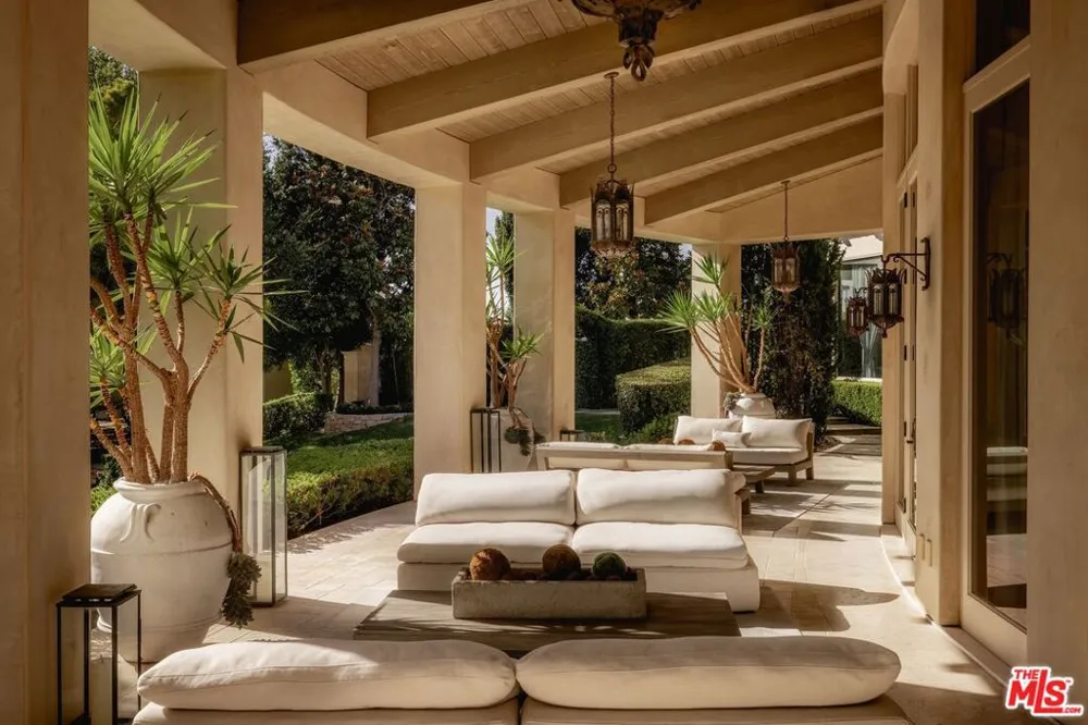 6853 Rancho Valencia Road Rancho Santa Fe, CA 92067