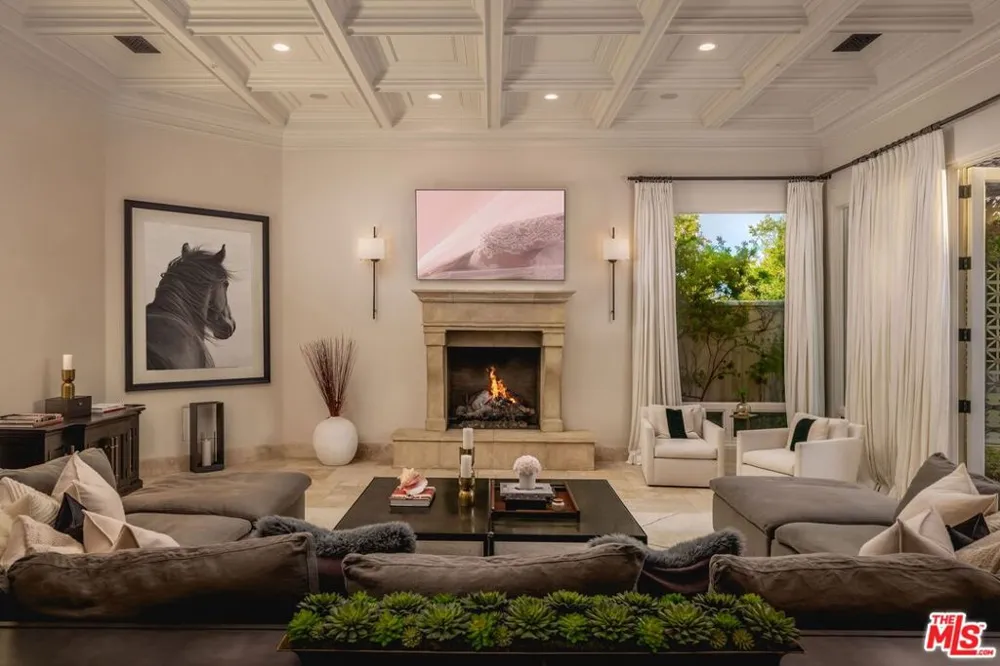6853 Rancho Valencia Road Rancho Santa Fe, CA 92067